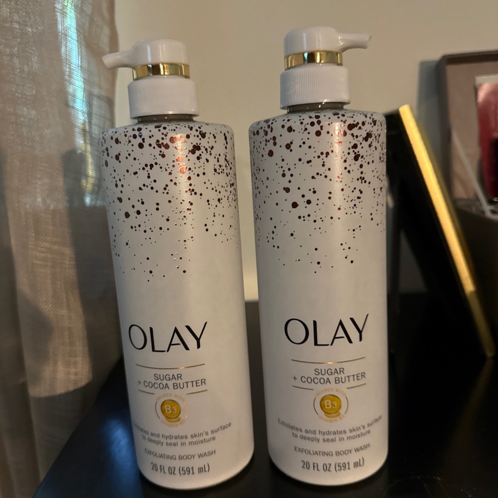 OLAY SUGAR + COCOA BUTTER BODY SCRUB